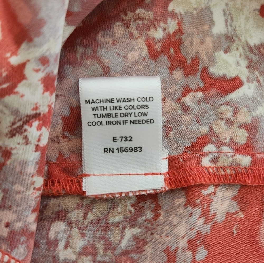 Evereve Keira Smocked Satin Long Sleeve Coral Floral Blouse |M| - Picture 6 of 7